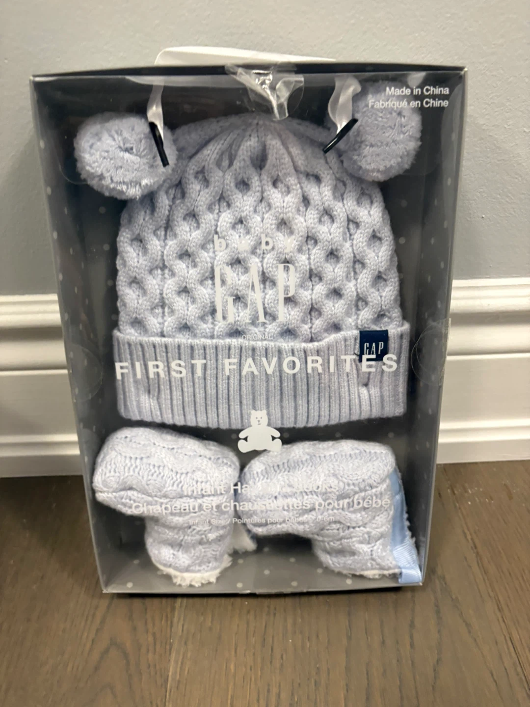 Baby gap blue knit winter hat & booties 0-6M new in box - photo 2