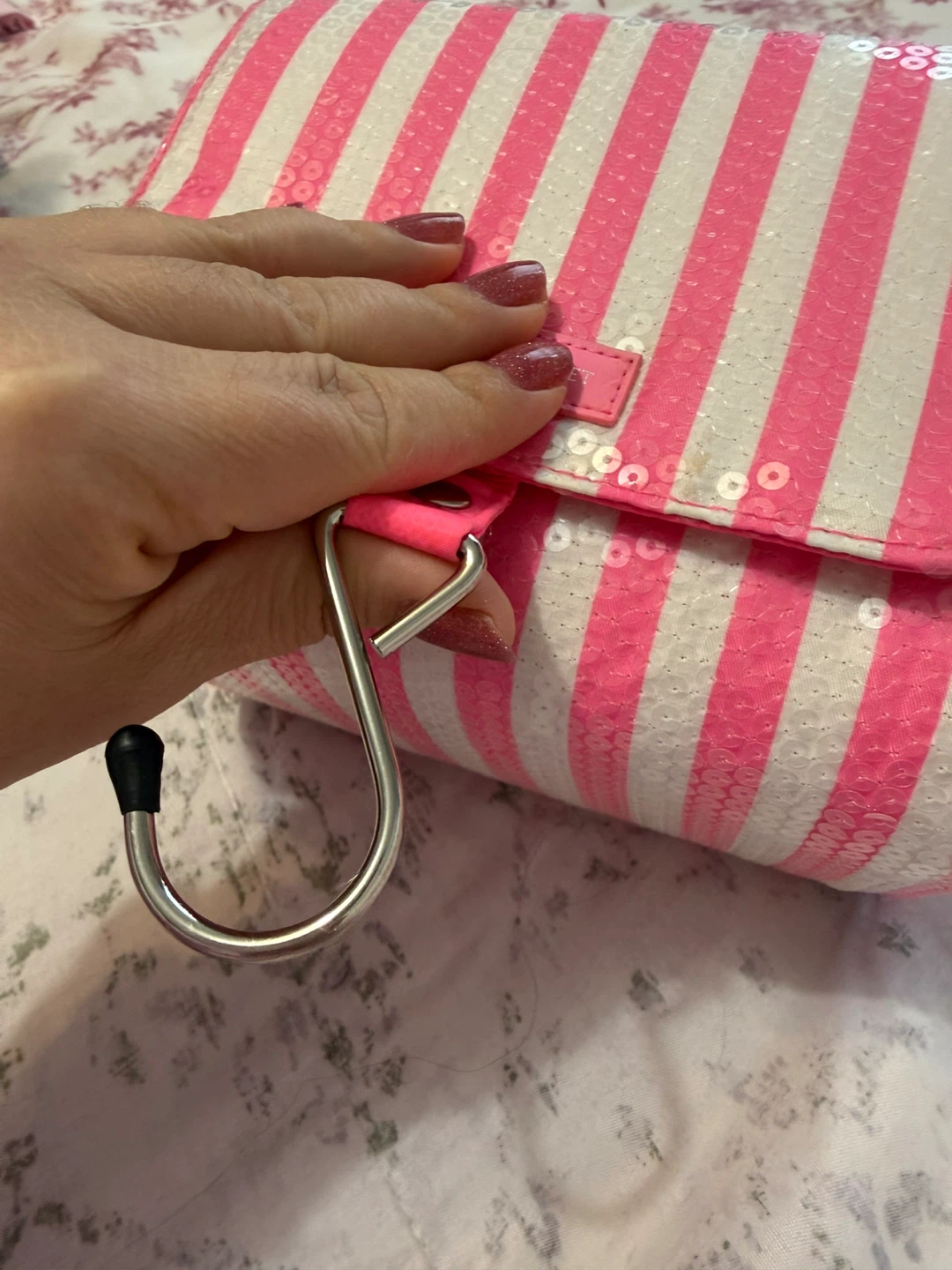 Victoria's Secret Hanging Toiletry Bag - photo 4