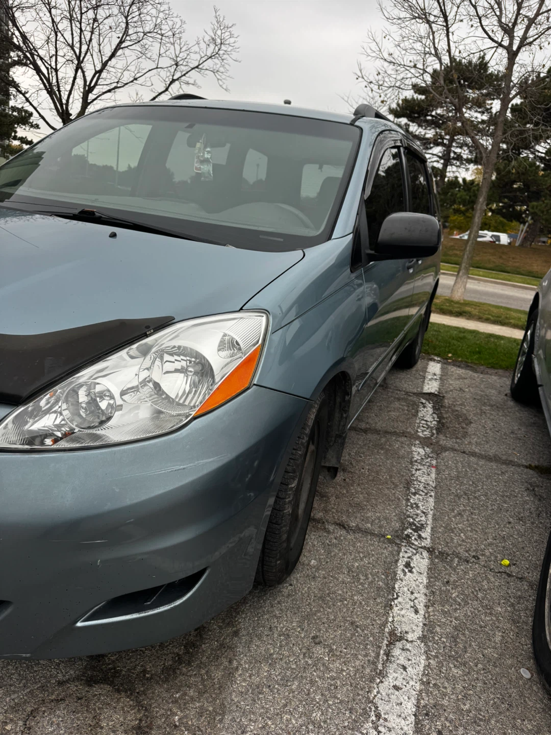 Toyota Sienna CE Minivan - photo 2