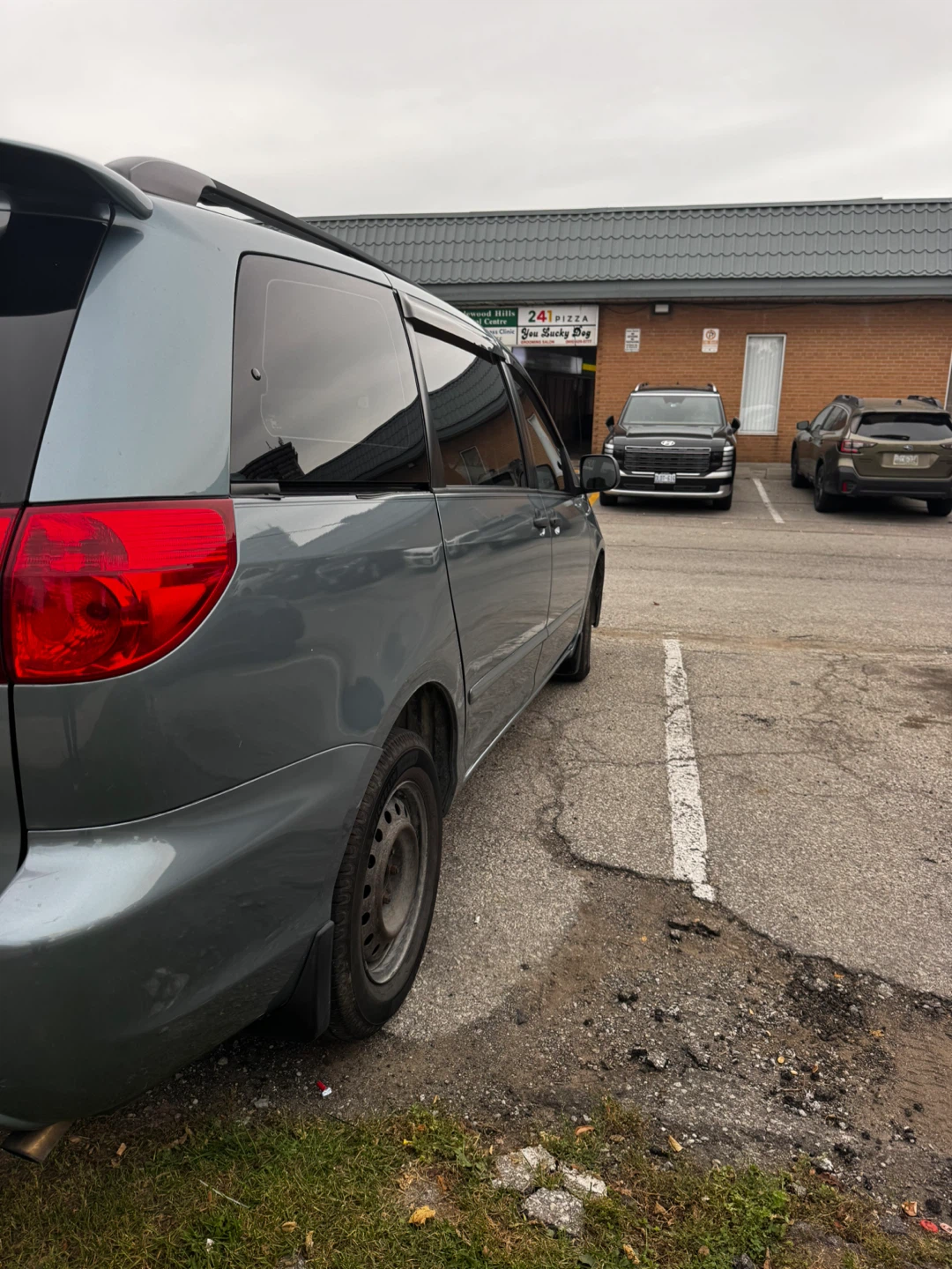 Toyota Sienna CE Minivan - photo 5