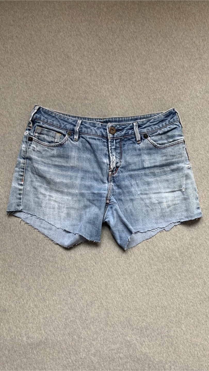 Silver Jeans Denim Shorts Size 29 - NOTE DAMAGE