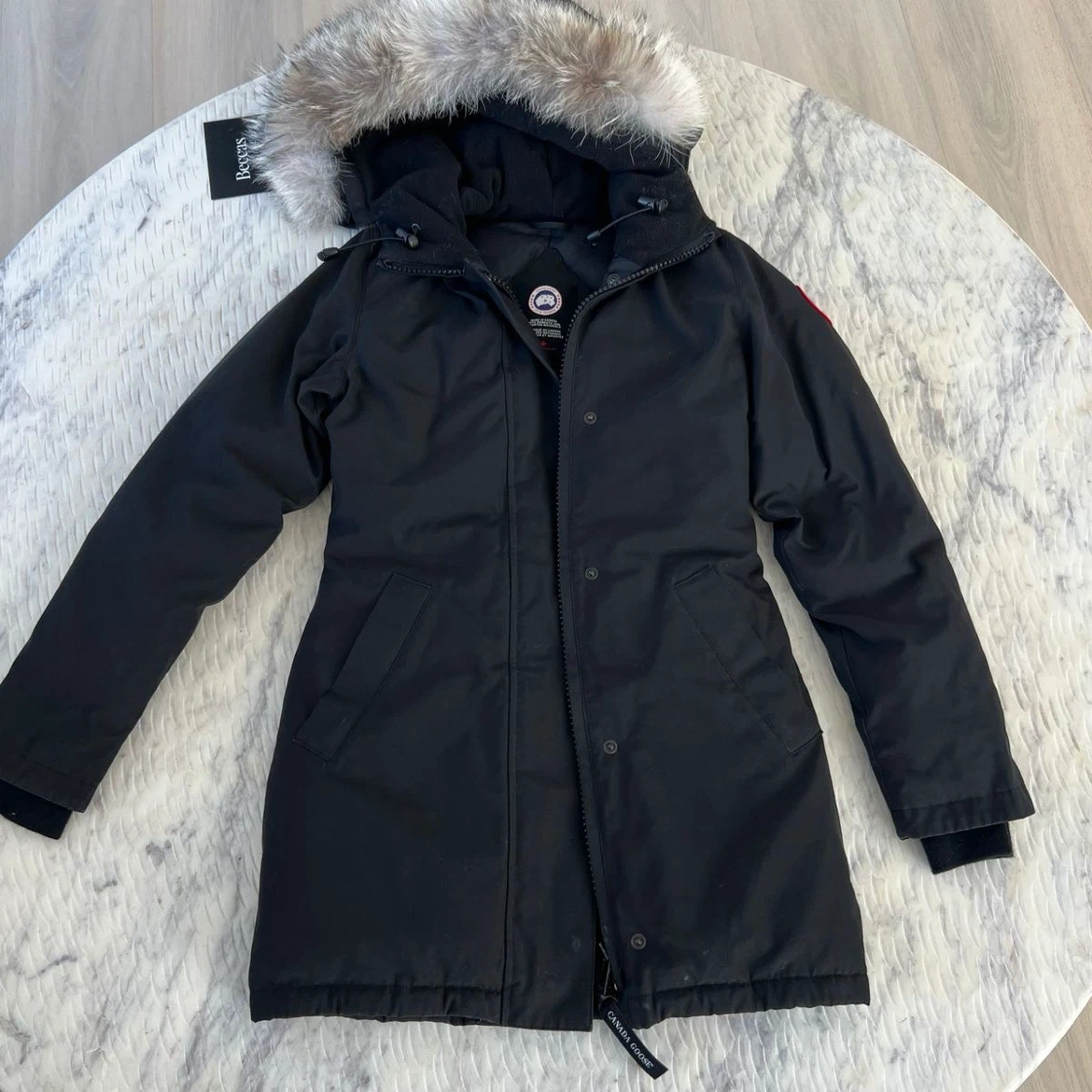 Long woman’s Canada Goose jacket Black