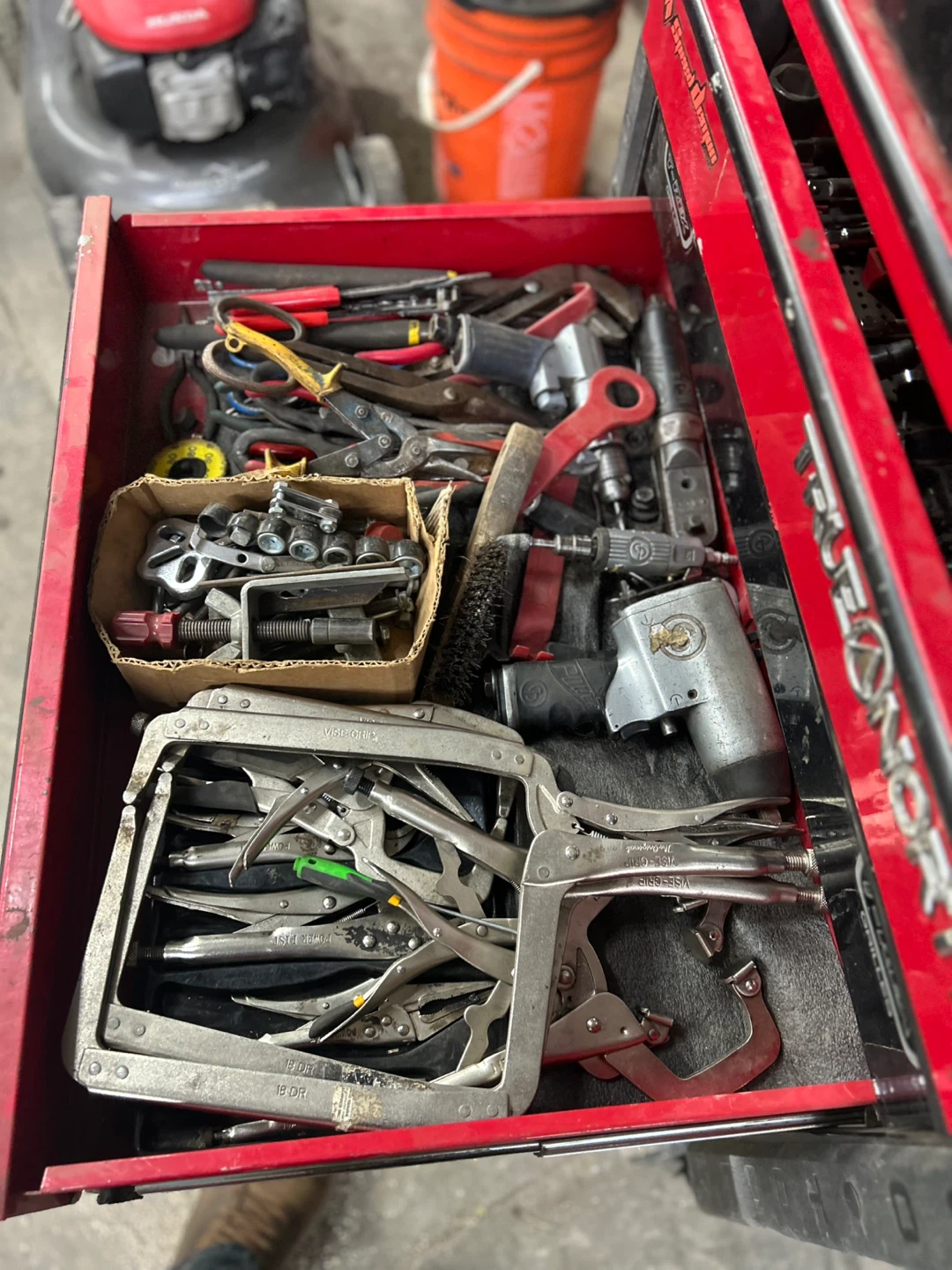 Body mans tools and chest - photo 3