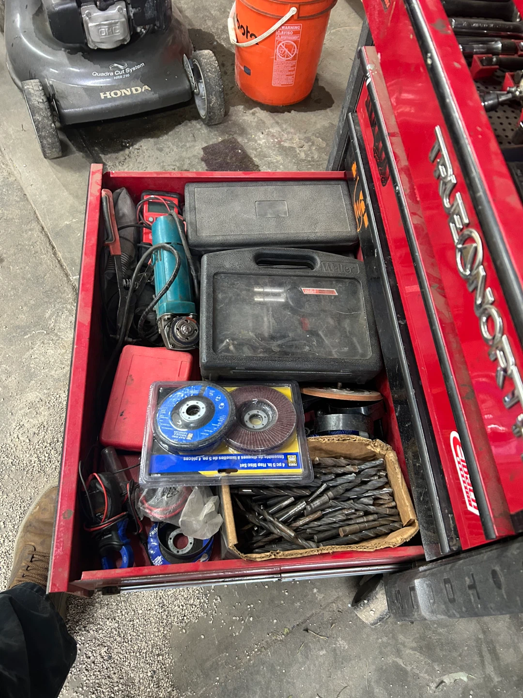 Body mans tools and chest - photo 4