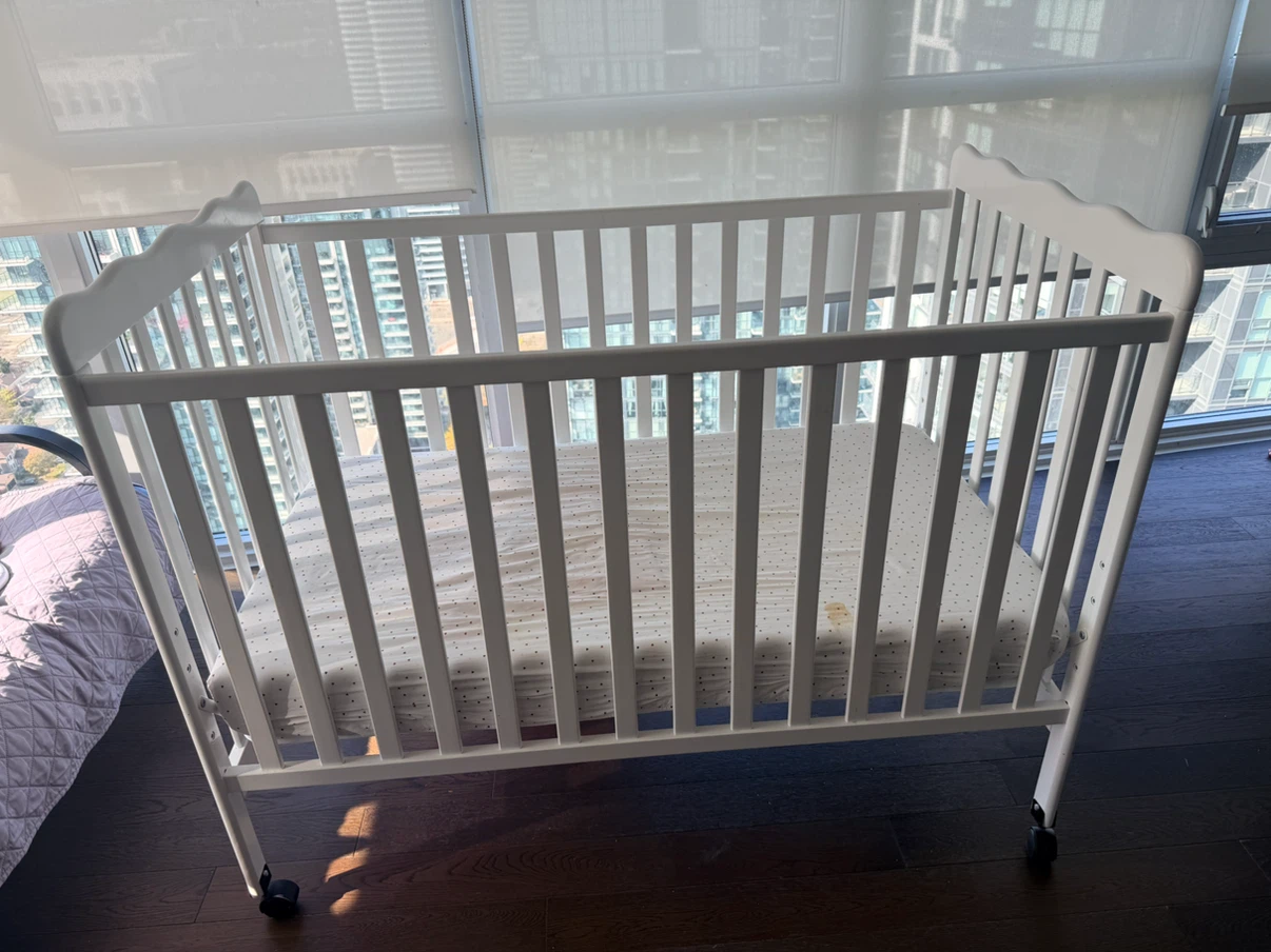 White Wooden Baby Crib - photo 2