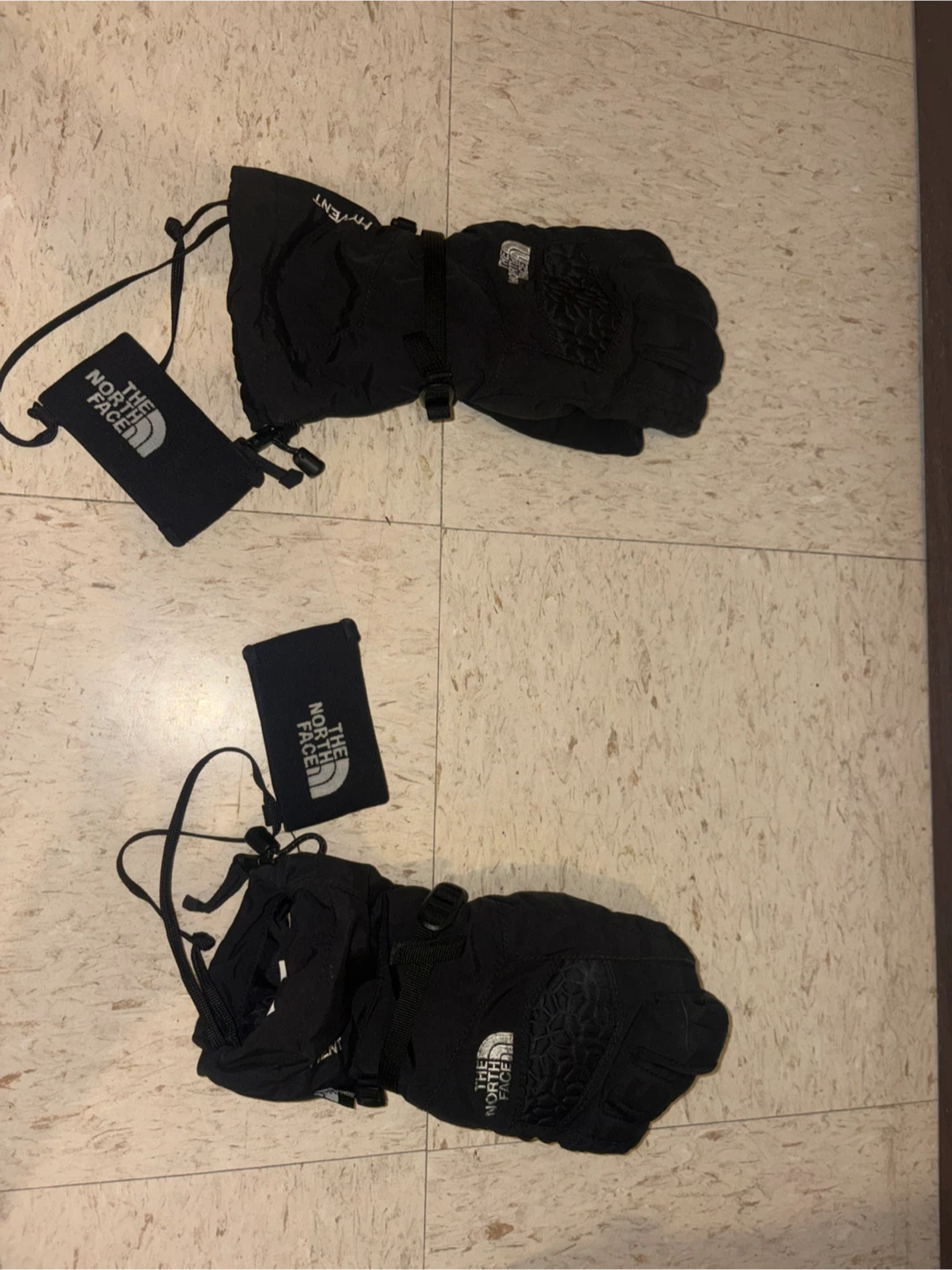 The North Face HyVent Ski Gloves - photo 2