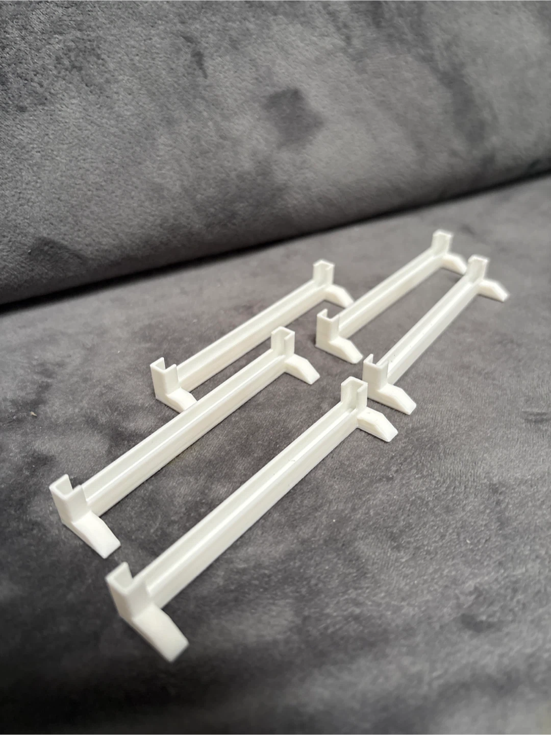 Set of 5 white plastic card display stands - photo 2