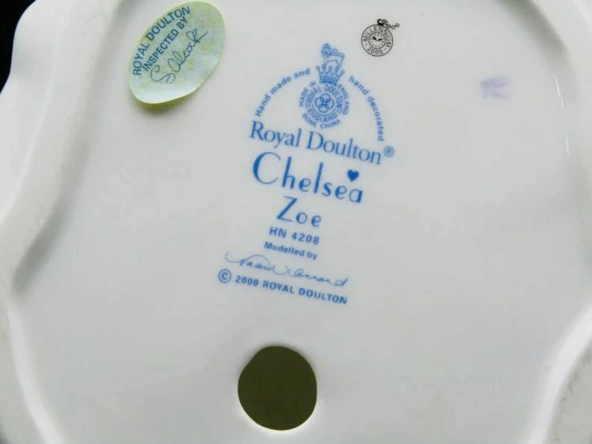 Royal Doulton CHELSEA ZOE HN 4208 Figurine - photo 4