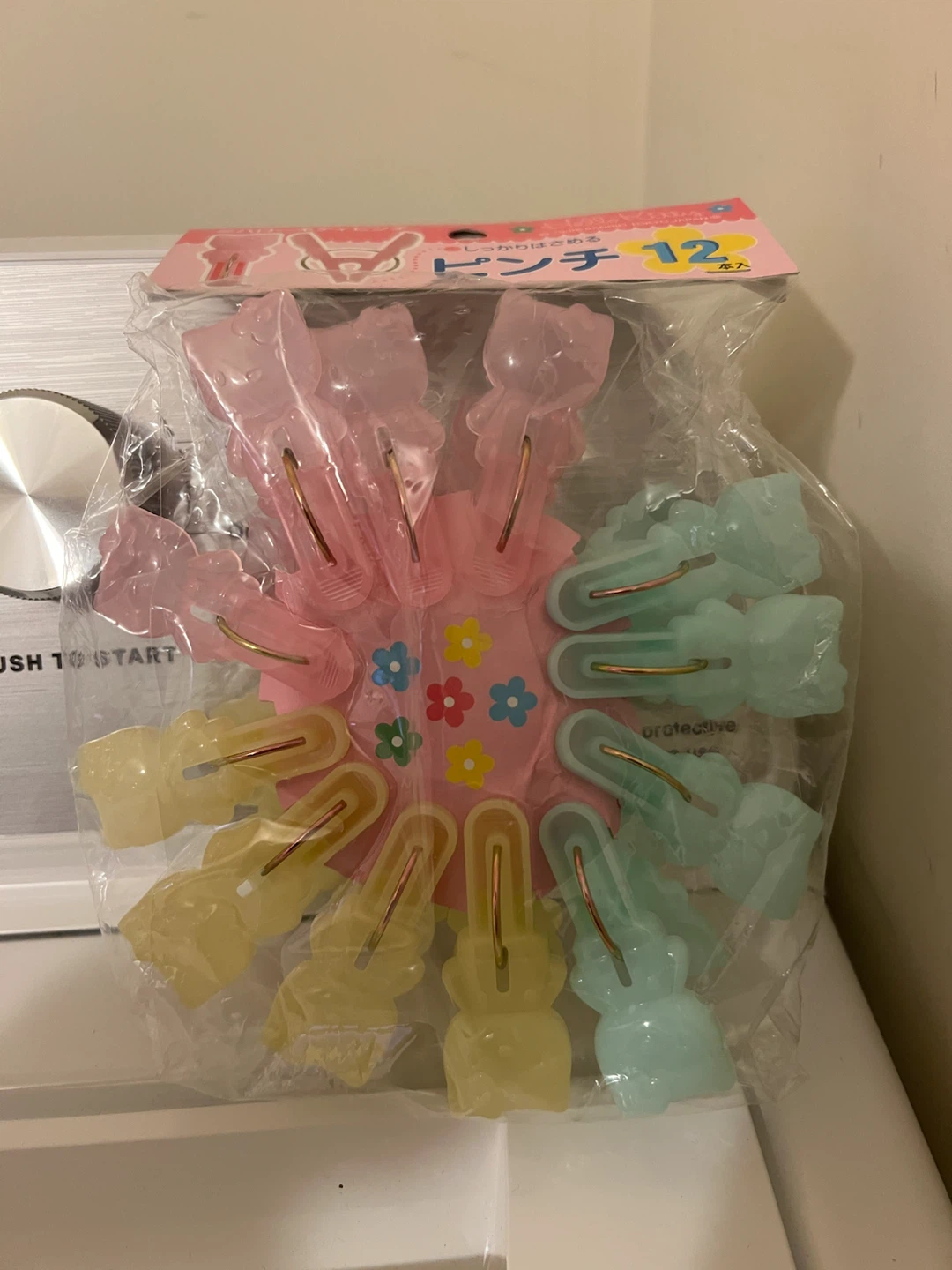 Sanrio Die-Cut Clips 12-Pack