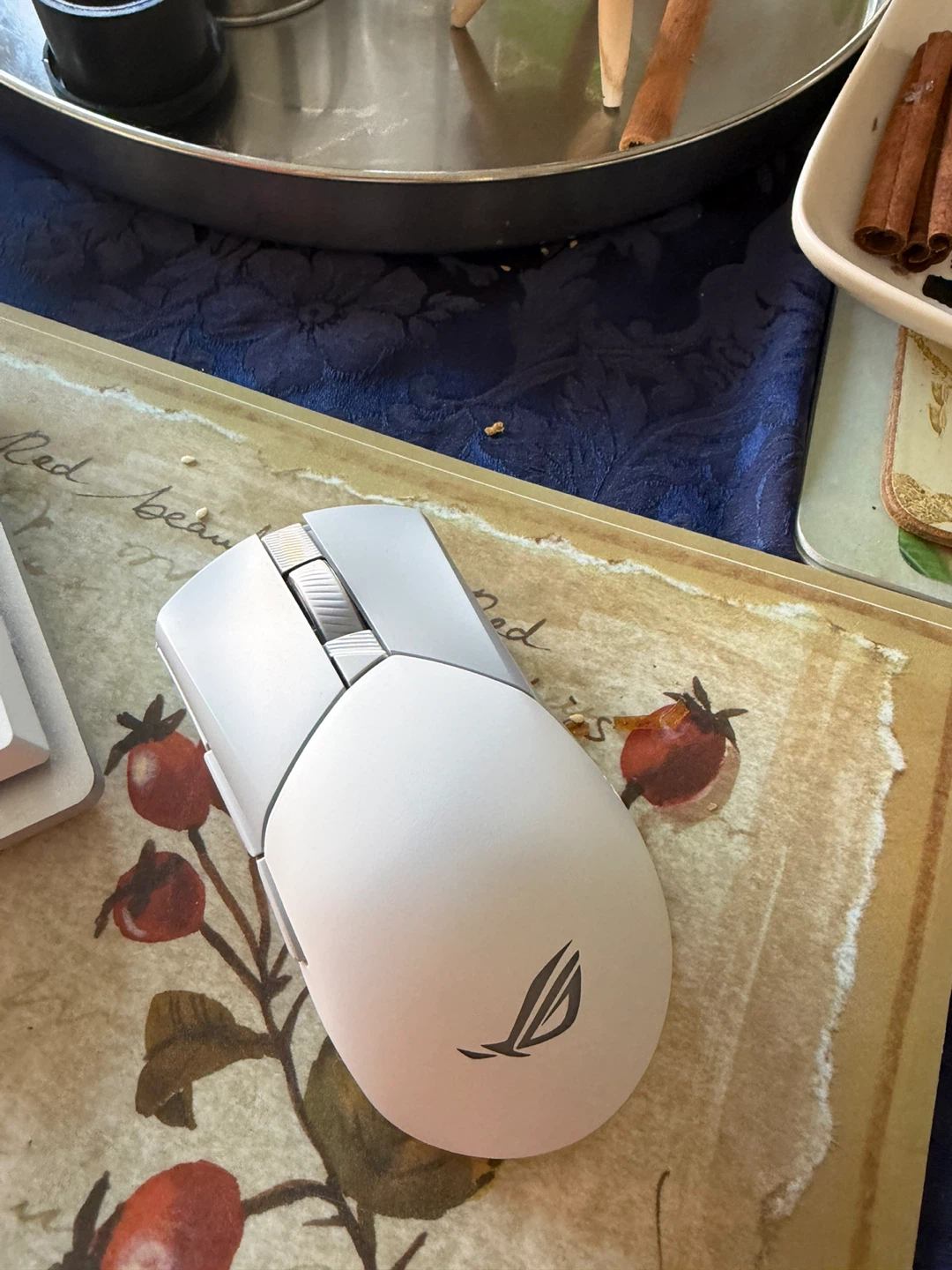Lenovo Legion 7i Laptop, ROG Keyboard and Mouse - photo 3
