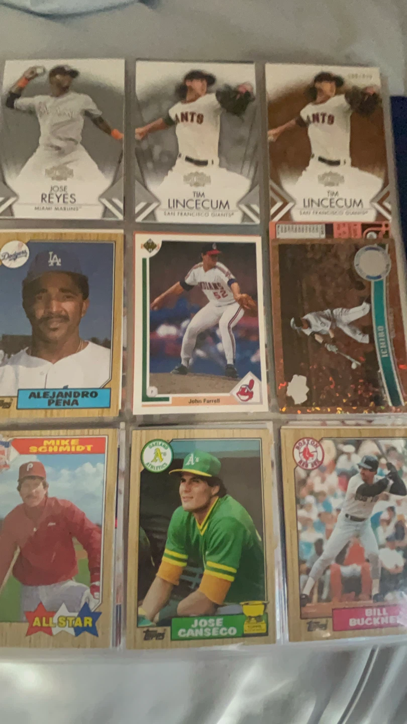 Assorted Vintage and Modern Baseball Trading Cards