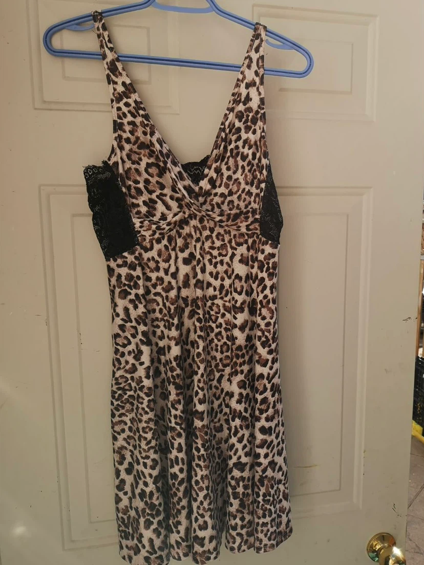 La Vie en Rose leopard print chemise