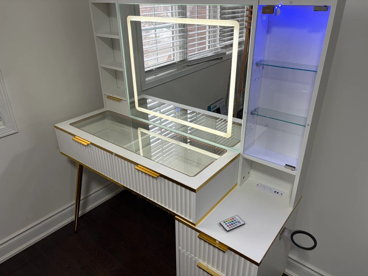 Stunning led makeup desk vanity