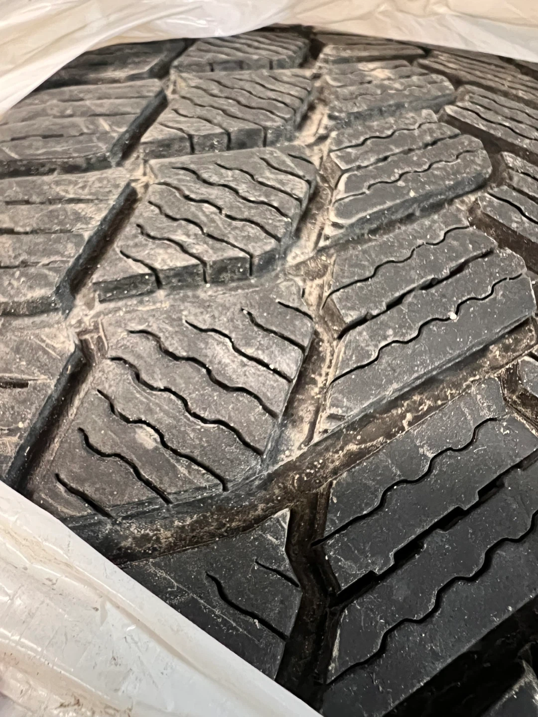 Michelin X-Ice Snow Winter Tires – 225/55R18 – Set of 3 - photo 4