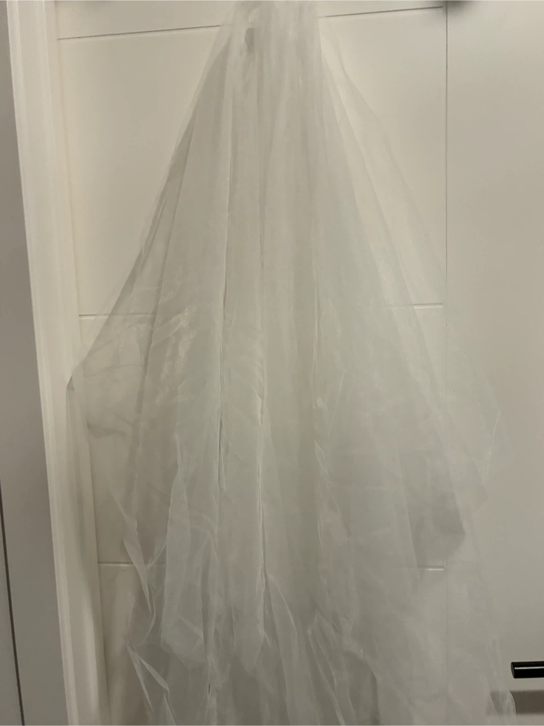 White Wedding Veil | two layer raw edge - photo 2
