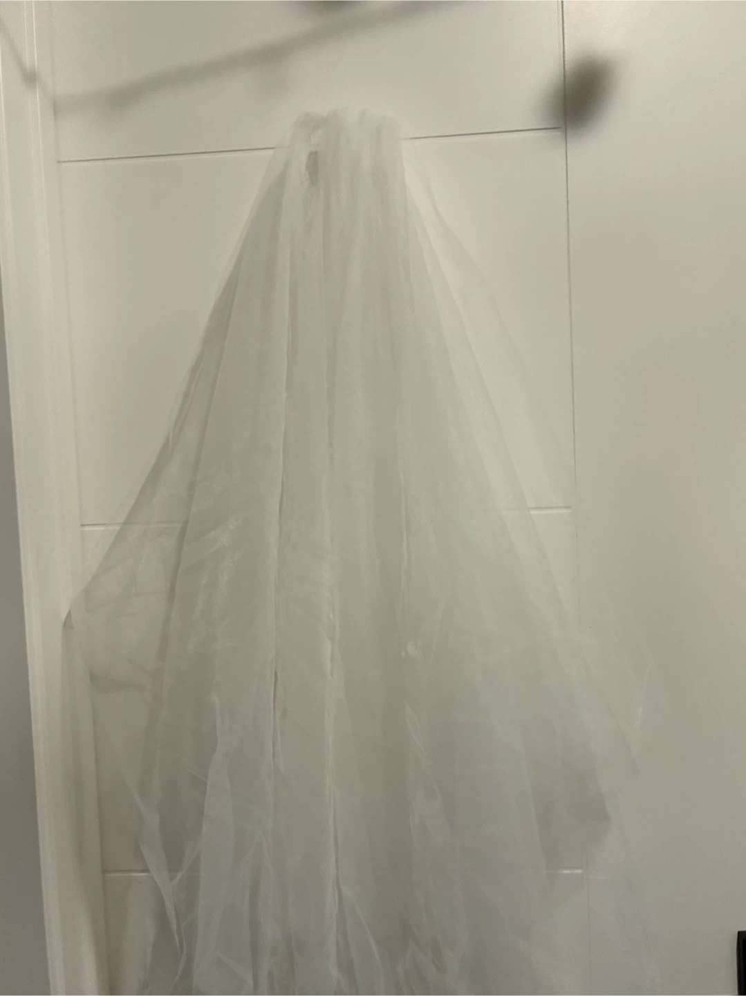 White Wedding Veil | two layer raw edge - photo 3