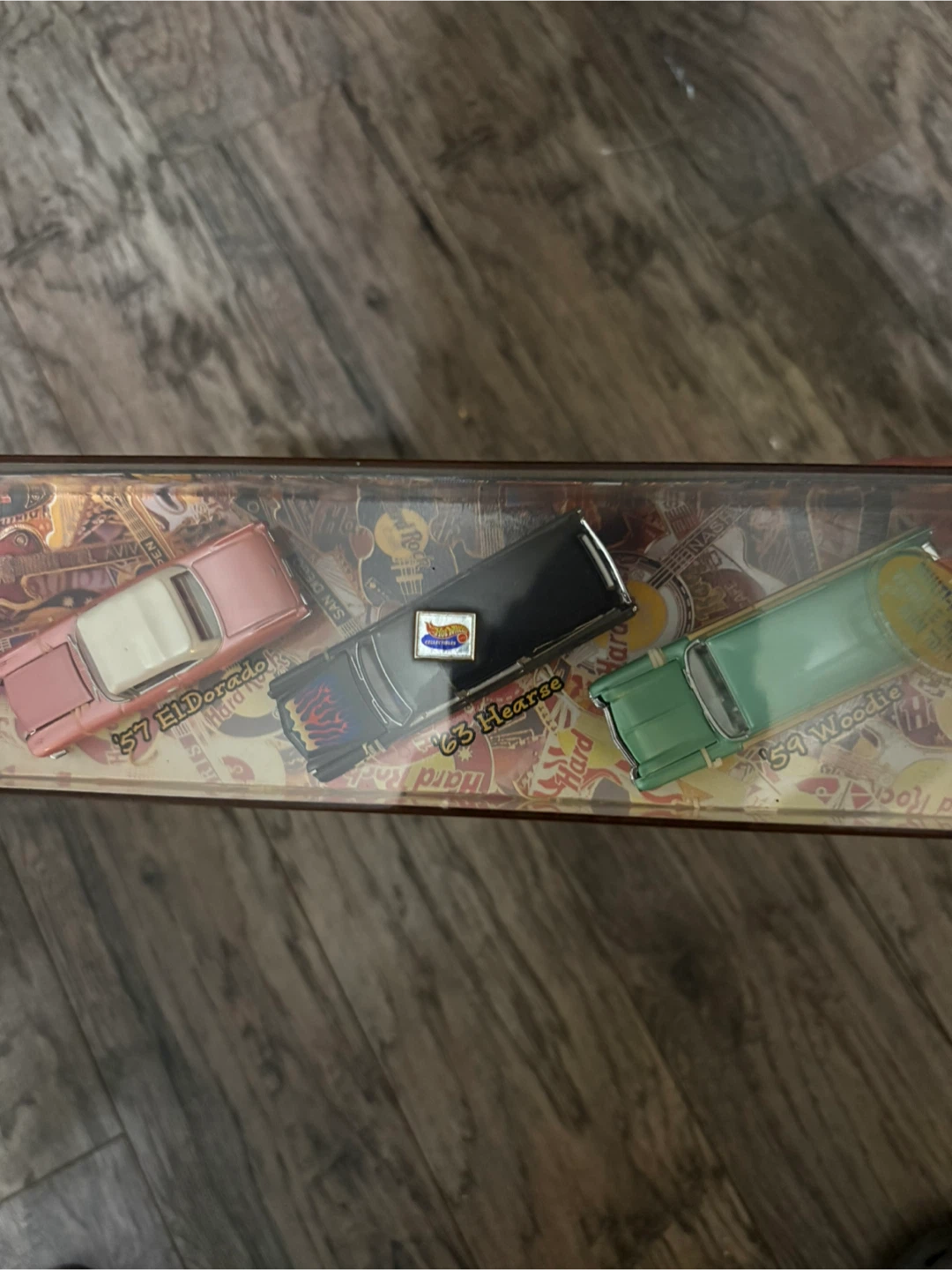 Hard Rock Cafe Hot Wheels Collectible 3-Car Set - photo 2