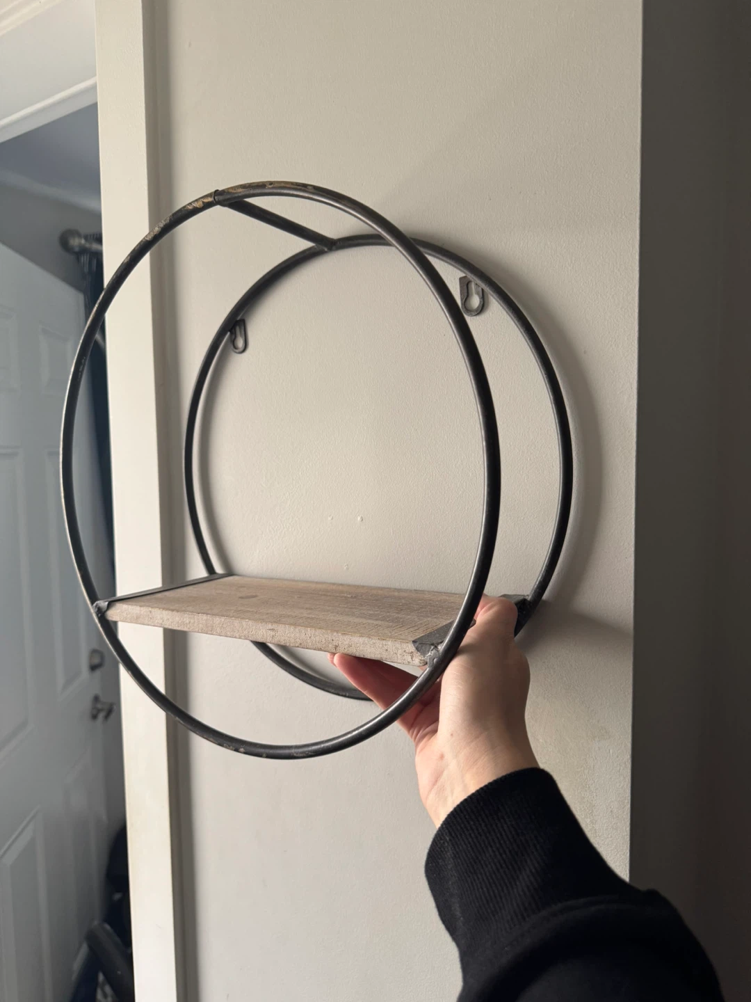Round Wall Shelf with Wood Accent