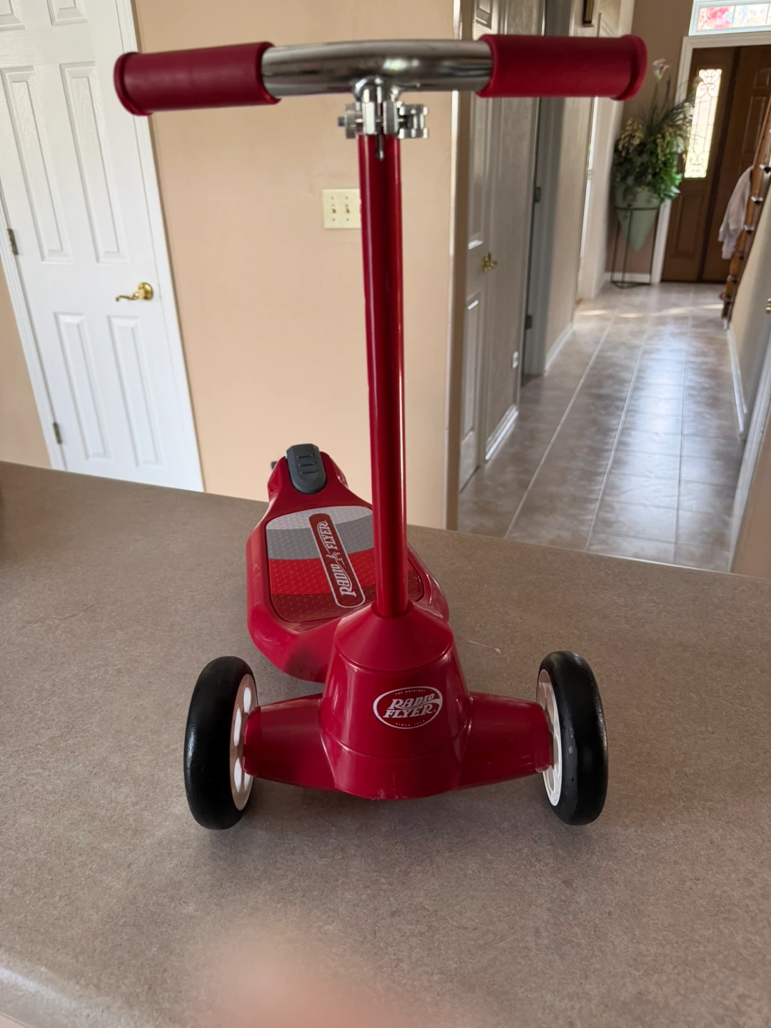 Radio Flyer Kids 3-Wheel Scooter - photo 4