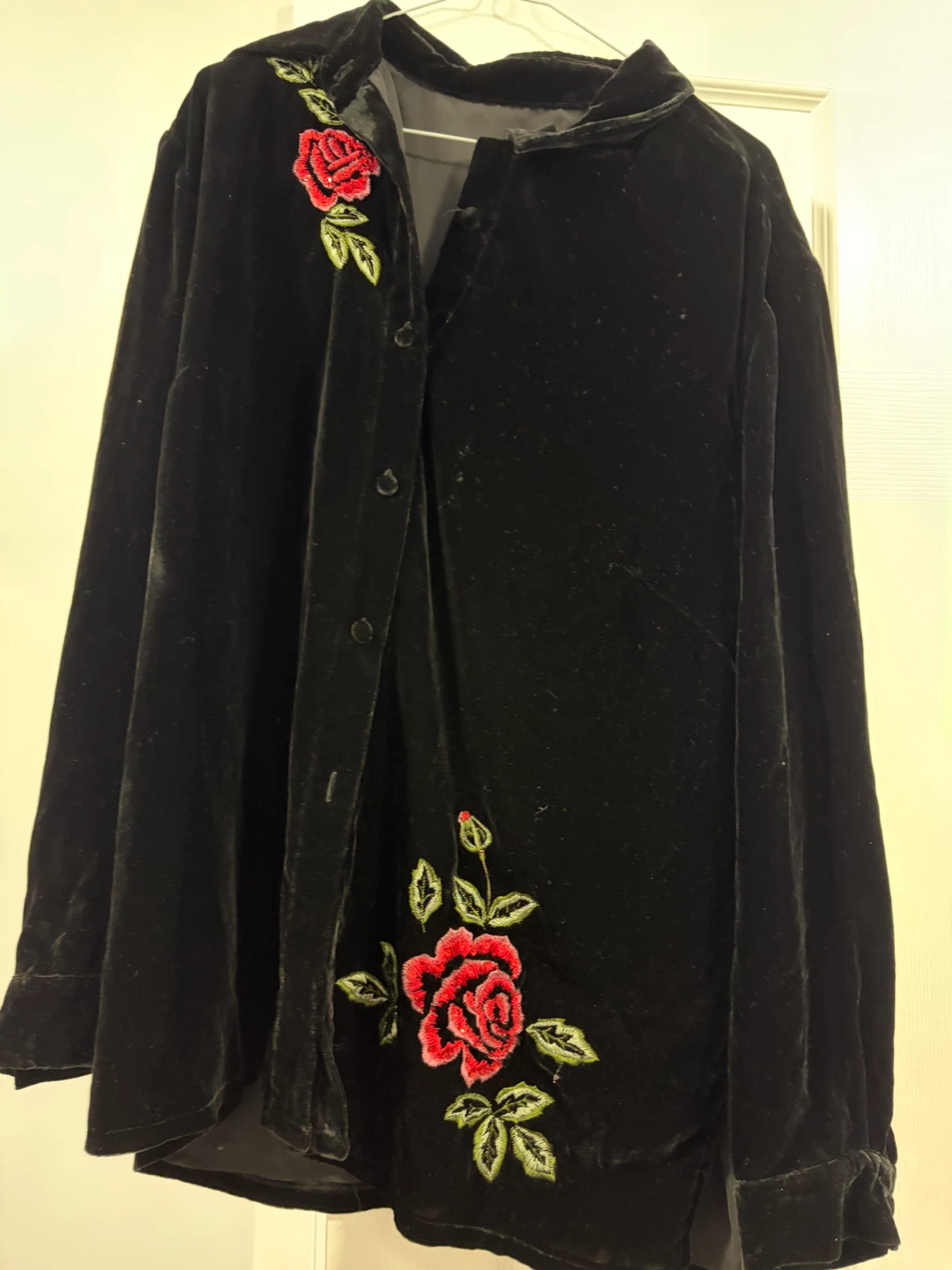 Silkland Woman Black Velvet Rose Shirt - photo 2