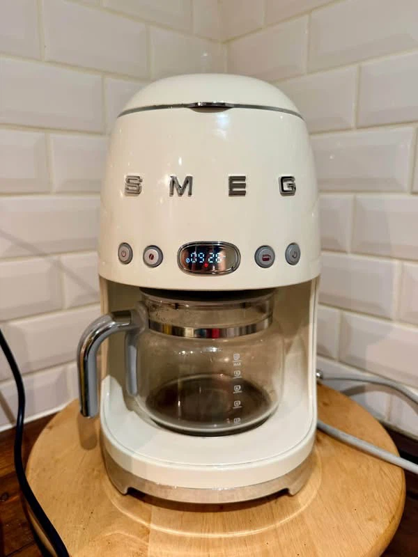 Smeg Drip Coffee Machine - Cream