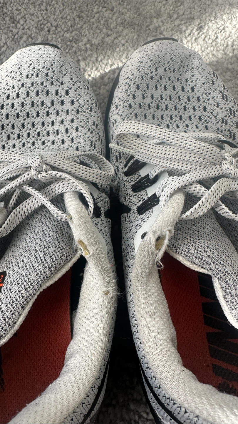 (used) Nike women sneakers size 8 #freecycle - photo 3