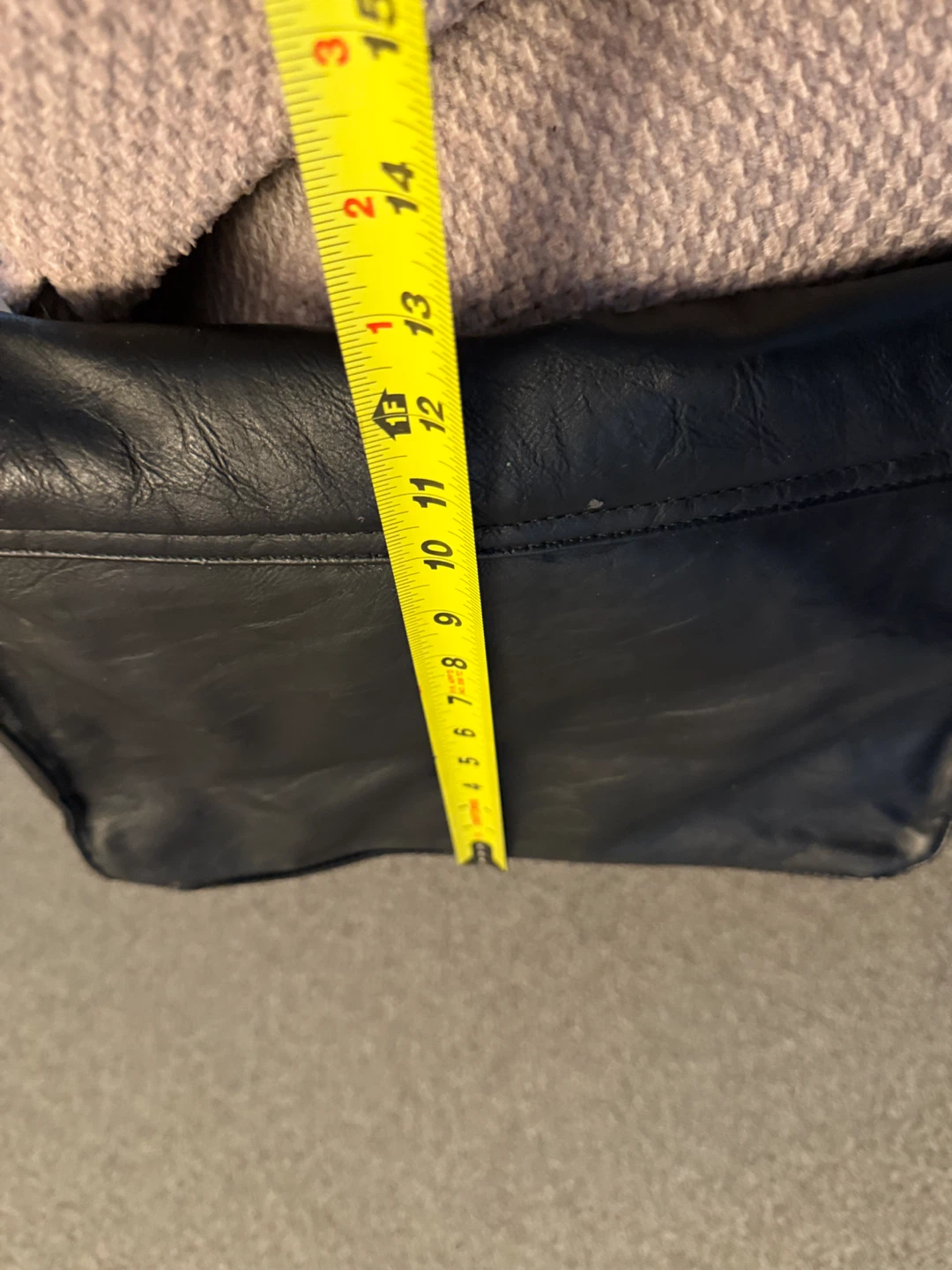 Cedar Ridge Black Leather Messenger Bag - photo 4