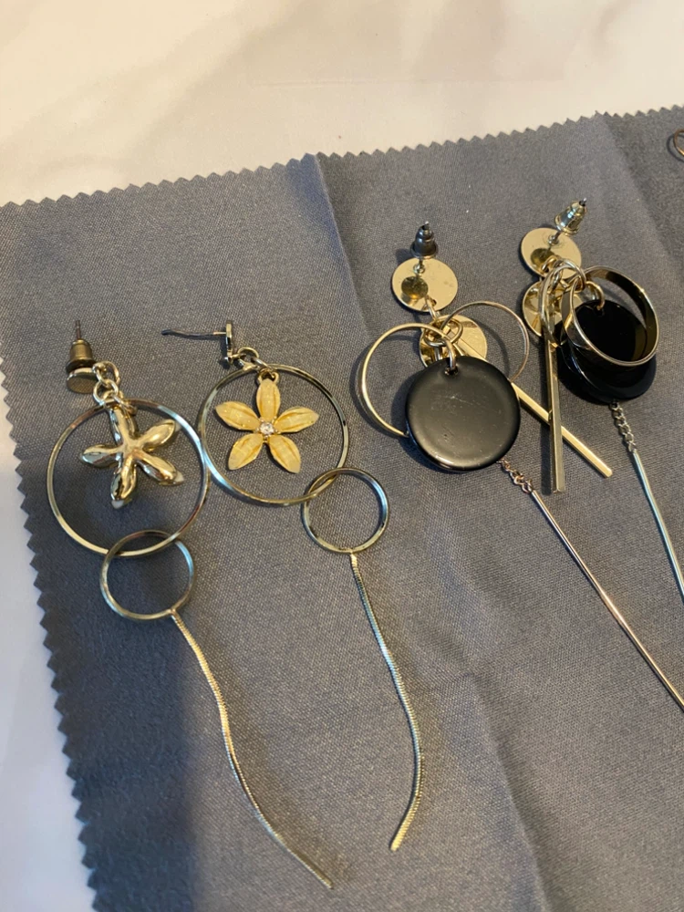 Set of 4 Pairs of Fashion Earrings Costume jewelry - photo 2