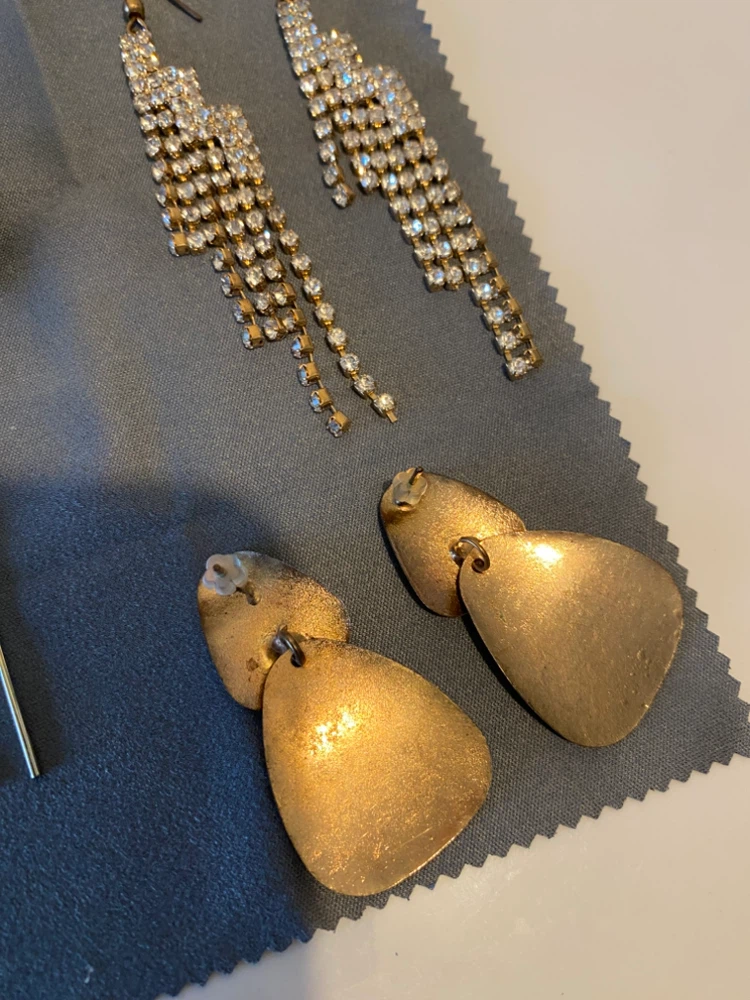 Set of 4 Pairs of Fashion Earrings Costume jewelry - photo 4