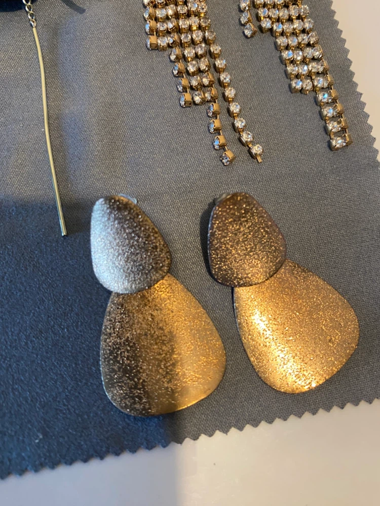 Set of 4 Pairs of Fashion Earrings Costume jewelry - photo 5