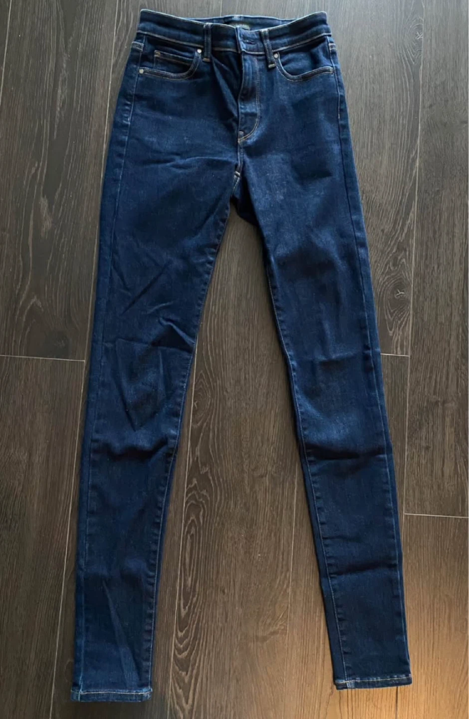 Uniqlo dark blue skinny jeans, size 23x32