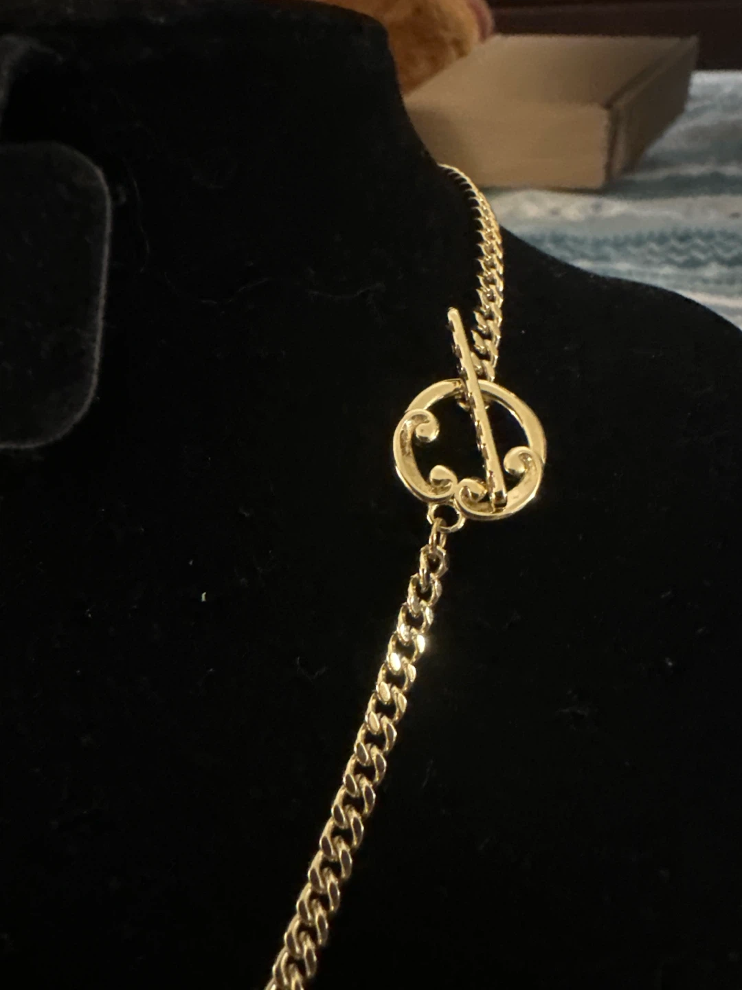 14kGold Tone laminated Heart Pendant Necklace with Toggle Clasp - photo 2