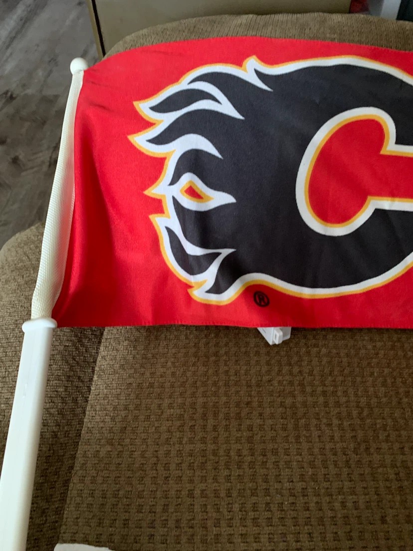 Calgary Flames Car Flag - photo 2
