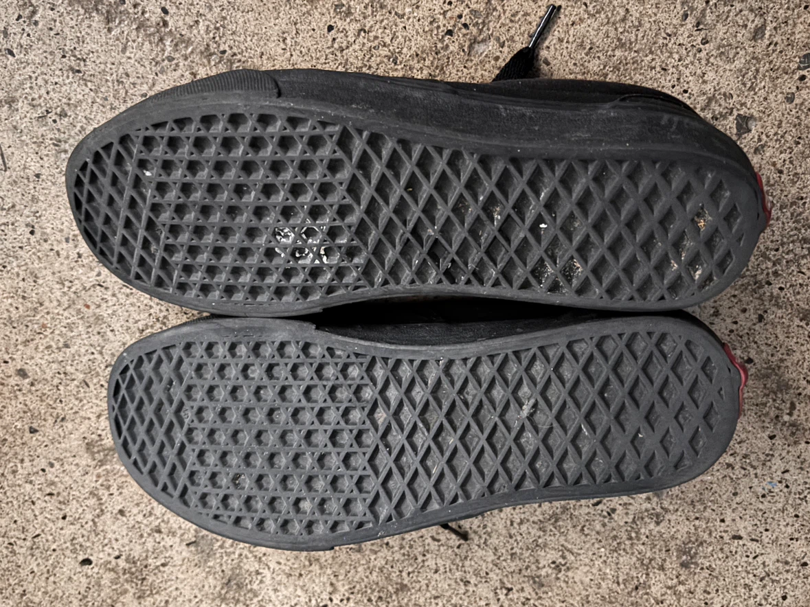 Vans All-Black Sneakers size 40.5 Europe - photo 4