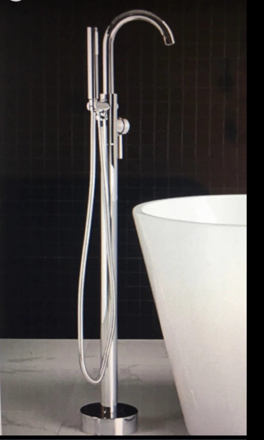 WOODBRIDGE Freestanding Tub Filler