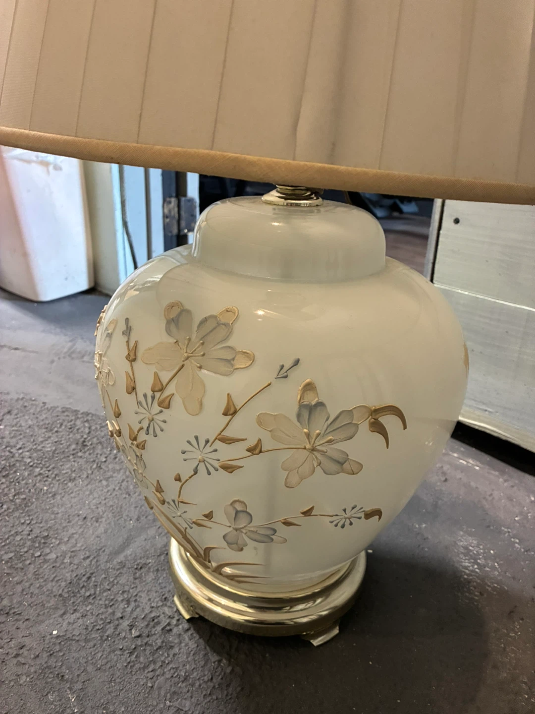 Vintage Floral Glass Table Lamp - photo 2