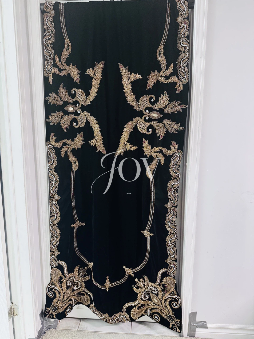 Handmade Velvet Embroidered Shawl - photo 5