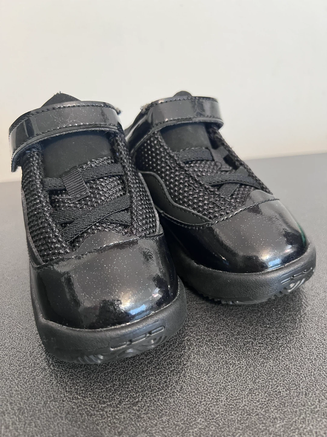 🔥 Jordan Max Aura 2 Infant Shoes – Size 4C – Brand New 🔥 - photo 2