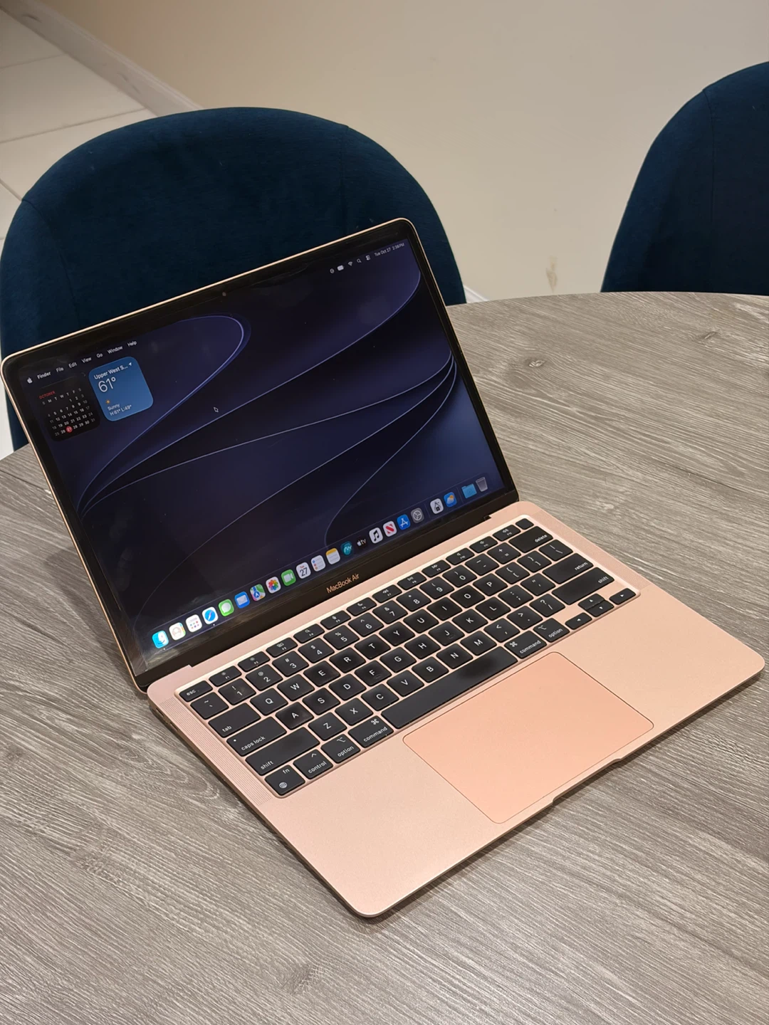 MacBook Air M1 (Retina, 13-inch, 2020) — Gold / 8GB / 250GB - photo 2