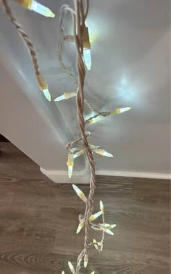 70-light strand of white LED ‘icycle’ Outdoor Christmas lights - photo 3