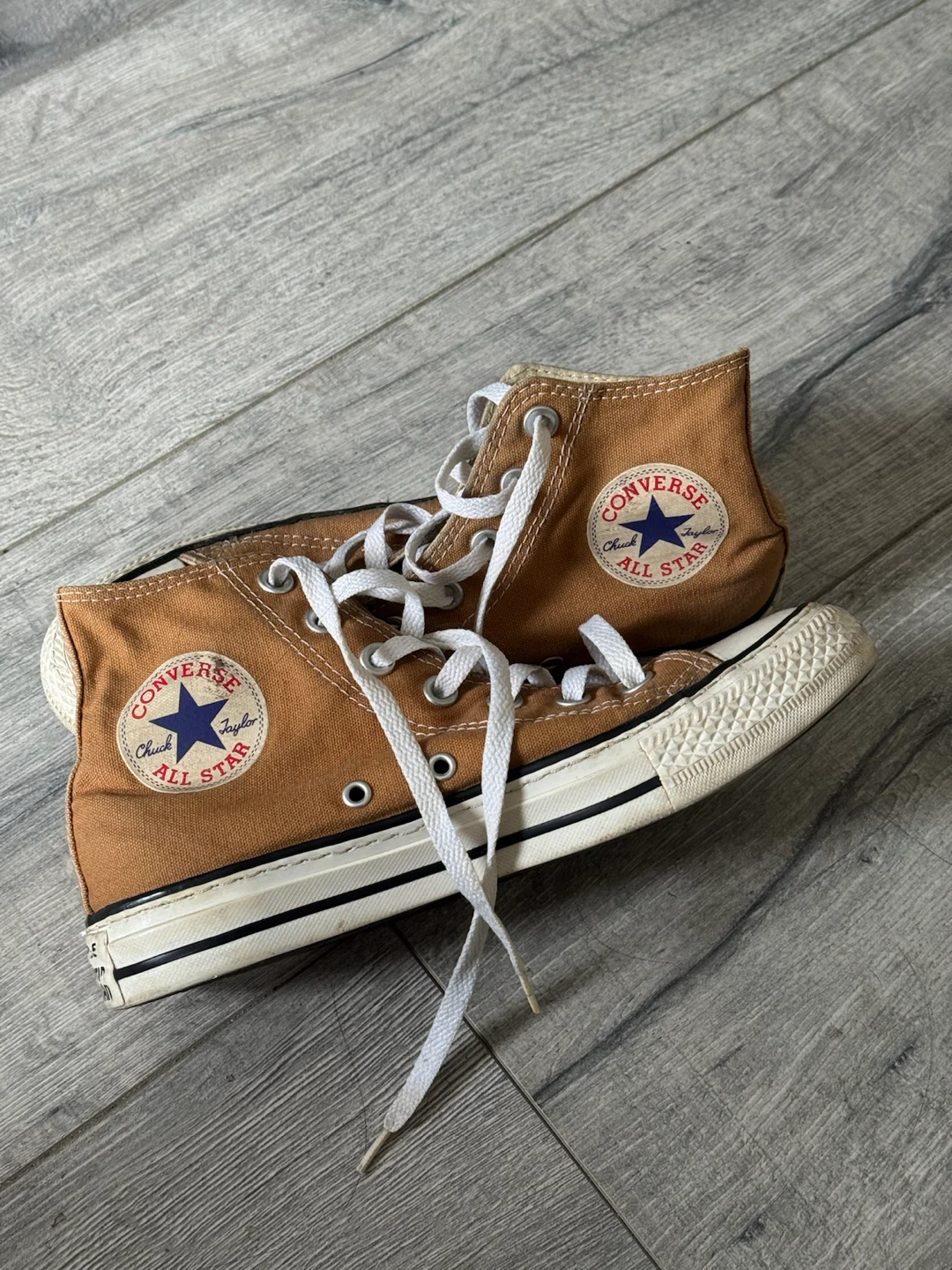 Converse Chuck Taylor High Top Sneakers