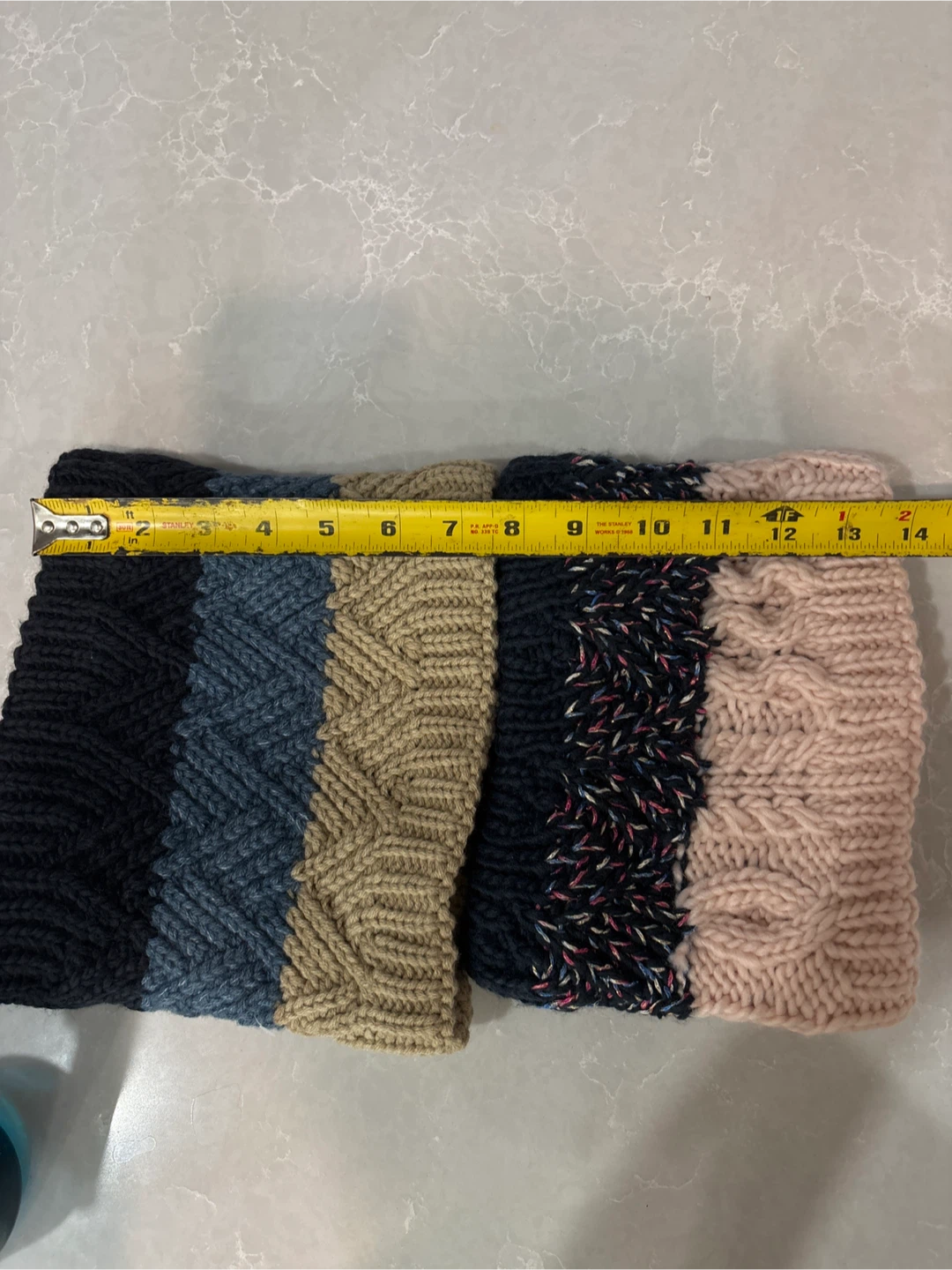Set of two fleece-lined knit neck warmers - photo 3