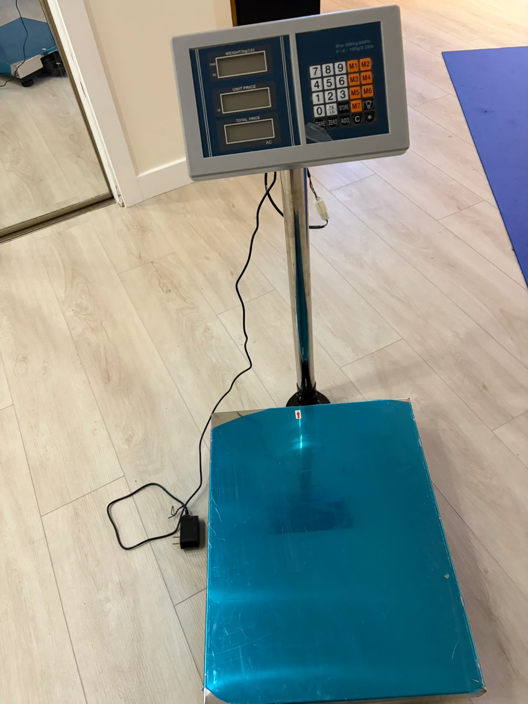 Digital Platform Scale 300kg ( battery needs to be replaced)