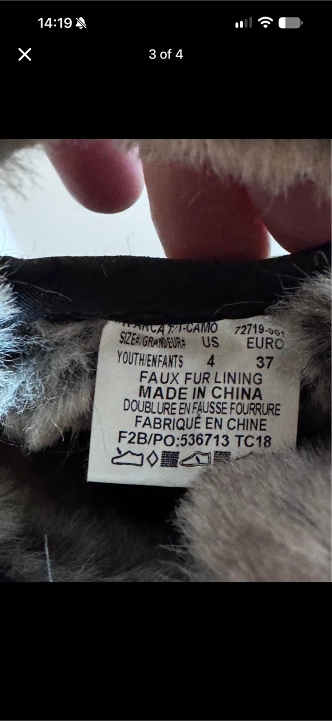 Bogs Youth Winter Boots Size 4 - photo 3