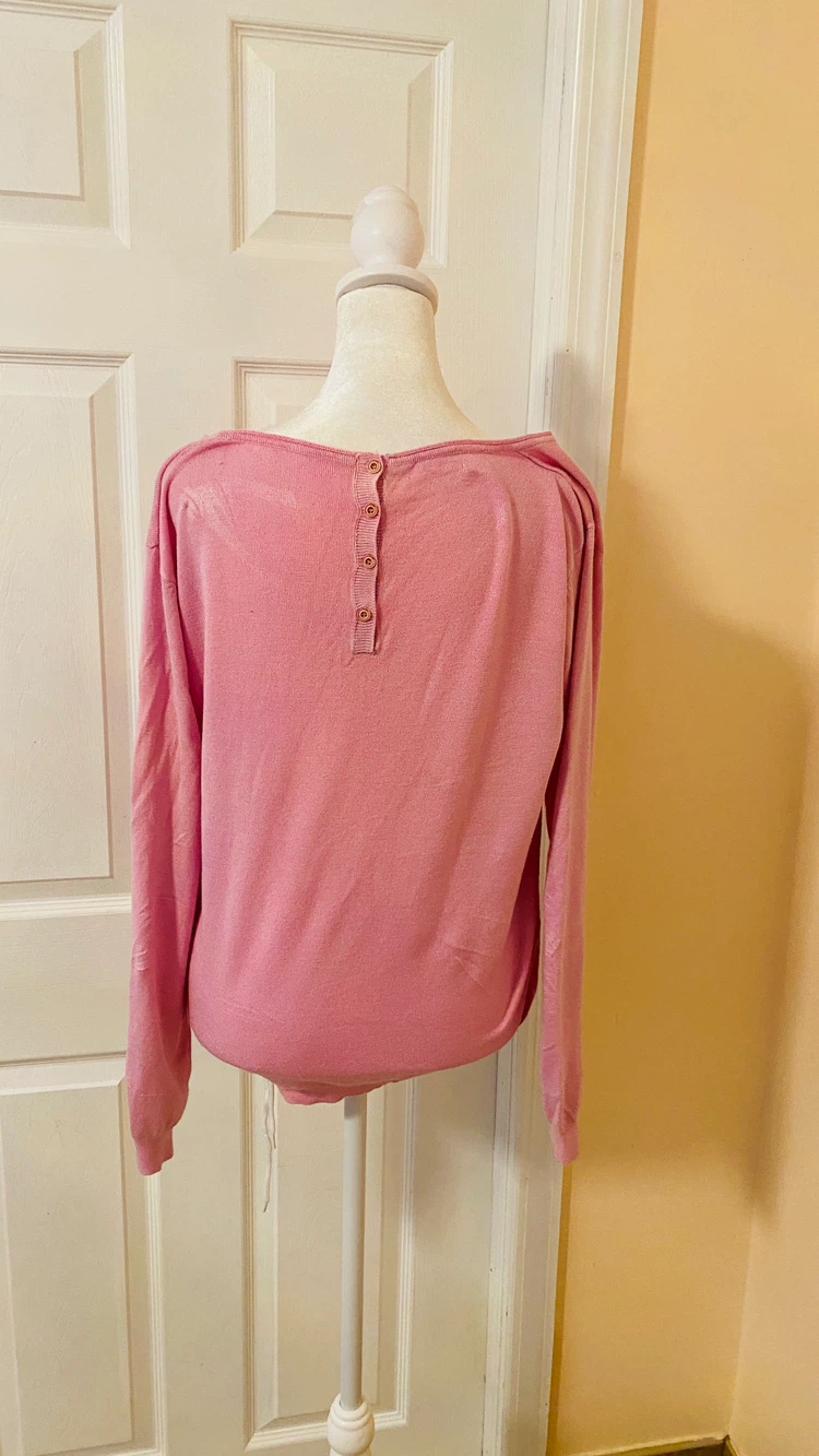 Pretty preppy pink sweater size large - photo 2