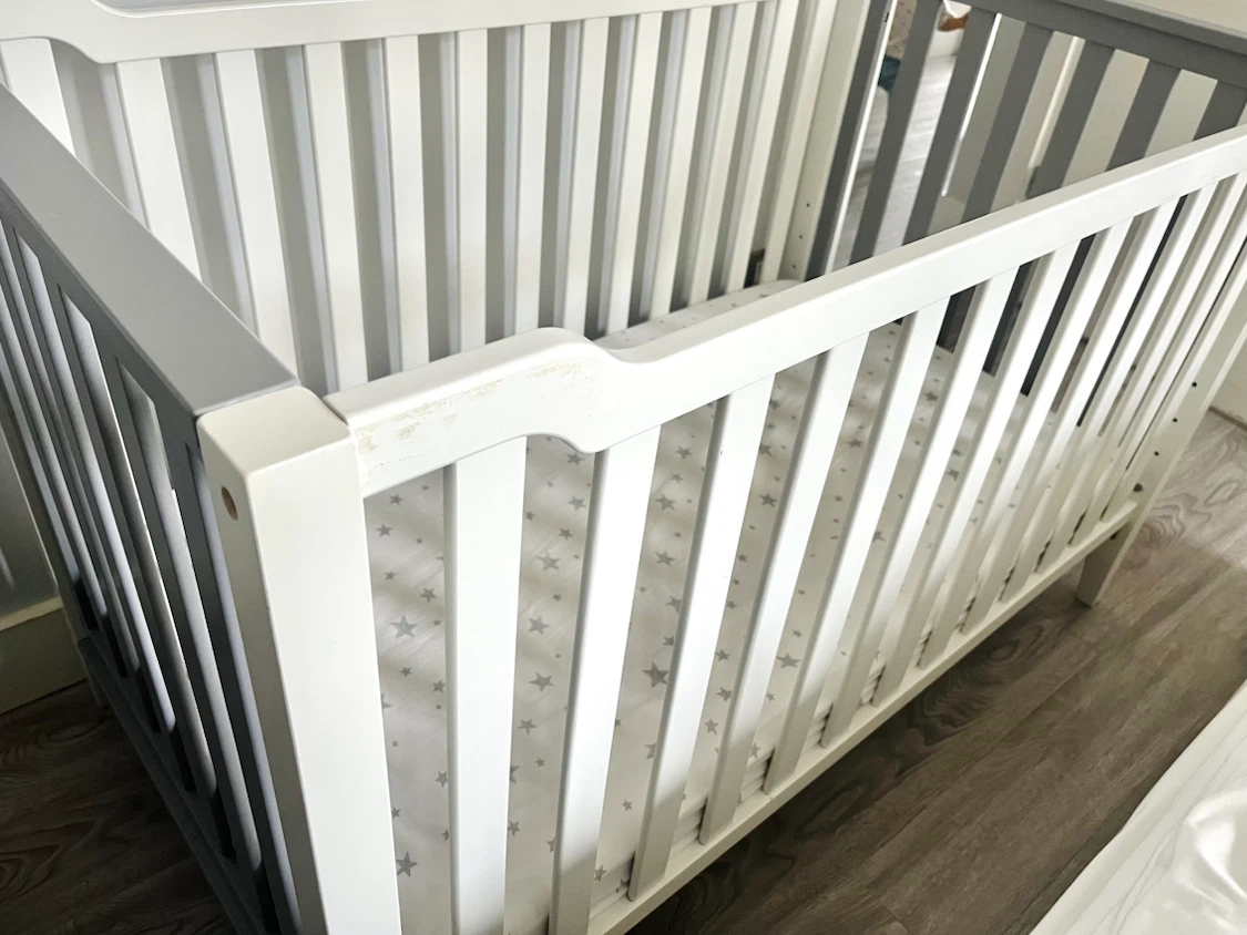 Wooden Baby Crib & Simmons Organic Mattress - photo 2