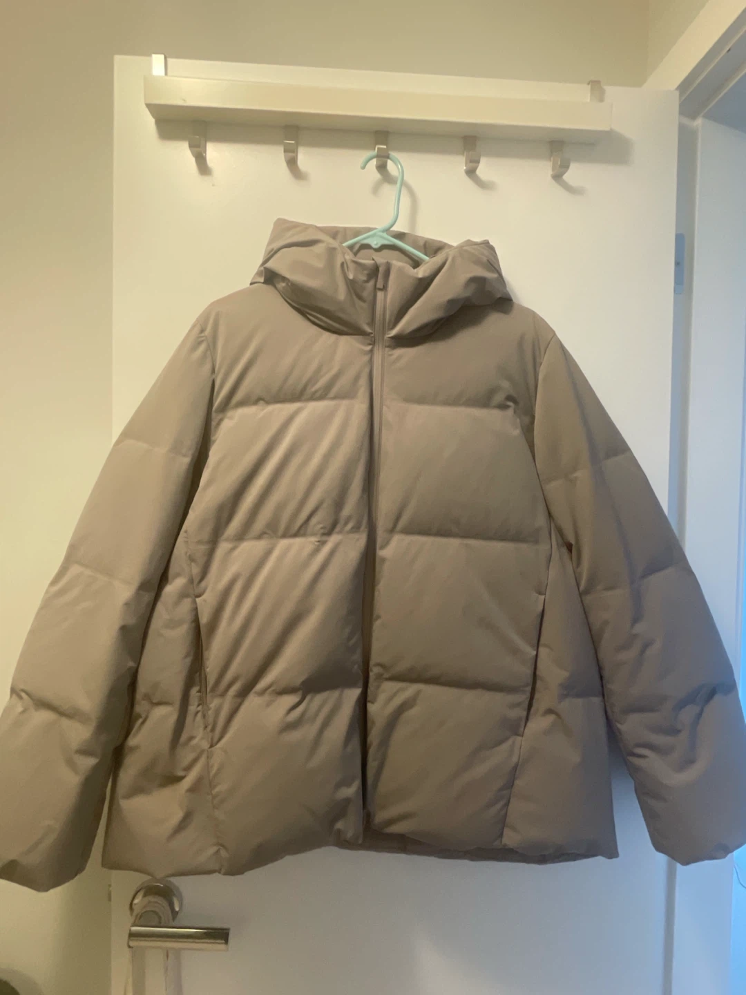 Uniqlo Puffer Jacket - Beige