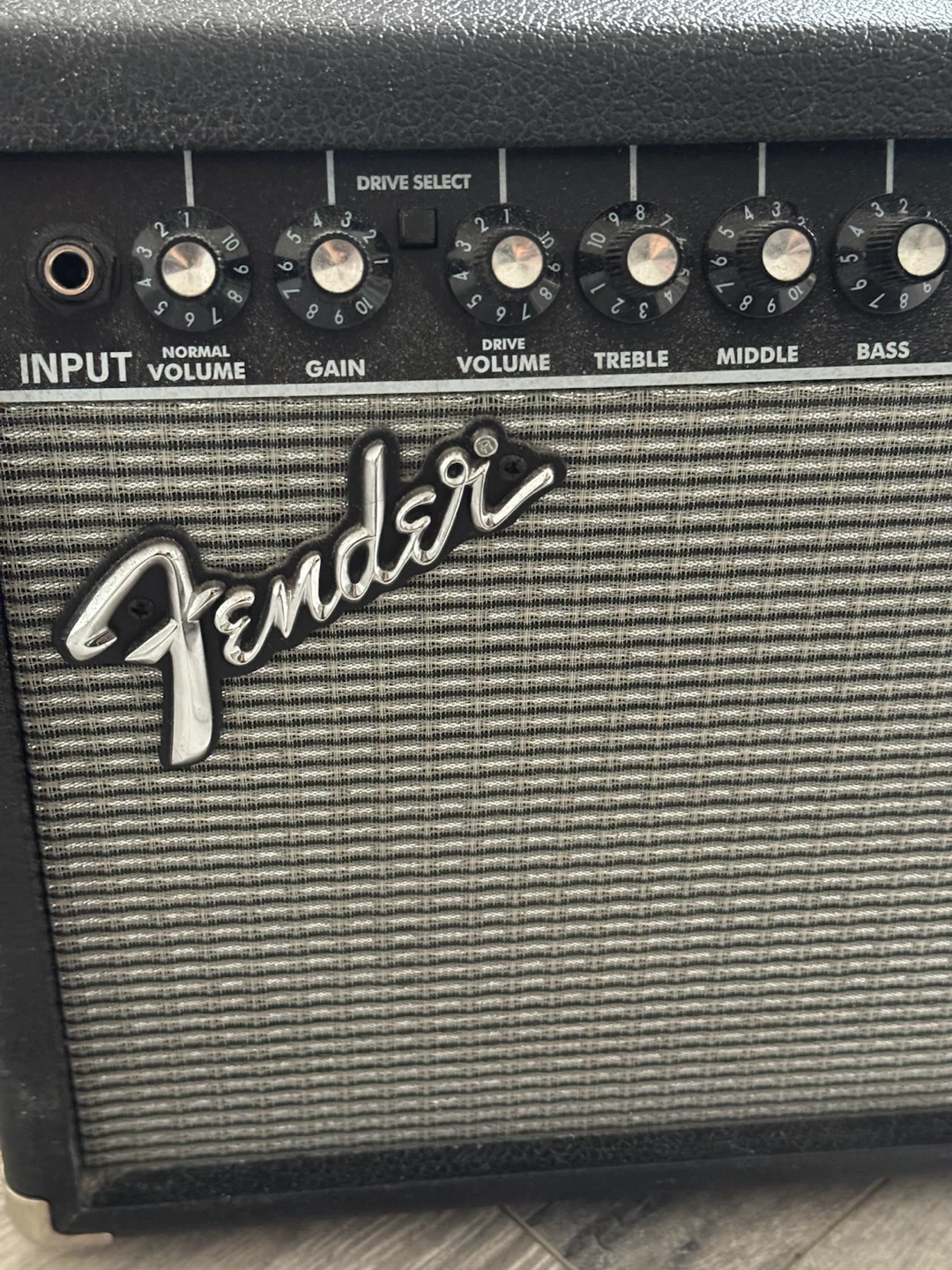 Fender Frontman 15G Guitar Amplifier - photo 3