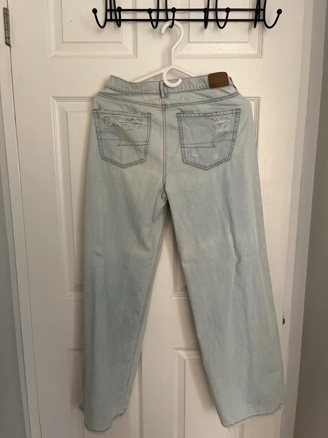 American Eagle Distressed Light Wash Jeans - photo 2