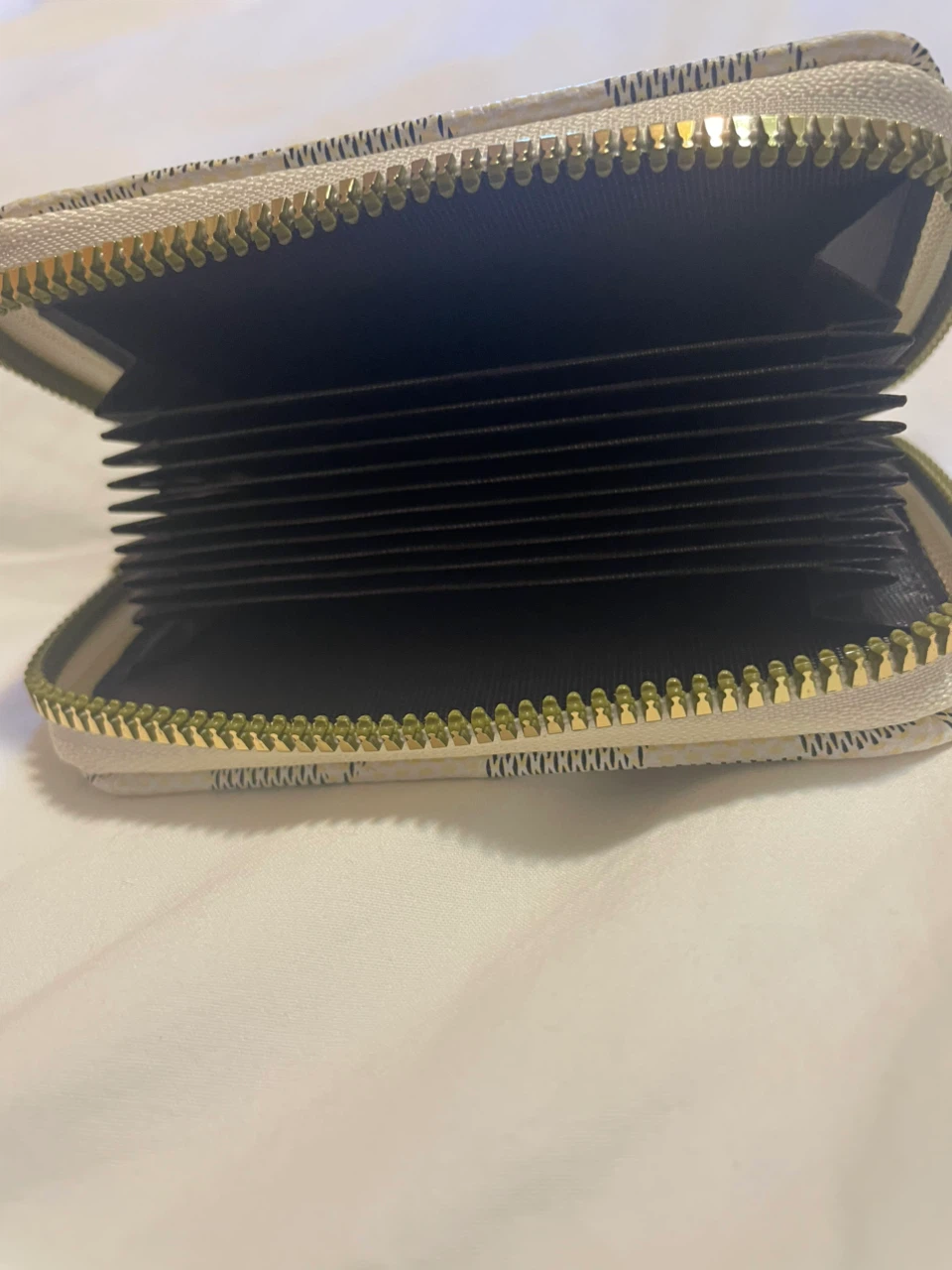 Geometric Pattern Accordion Card Holder - photo 2